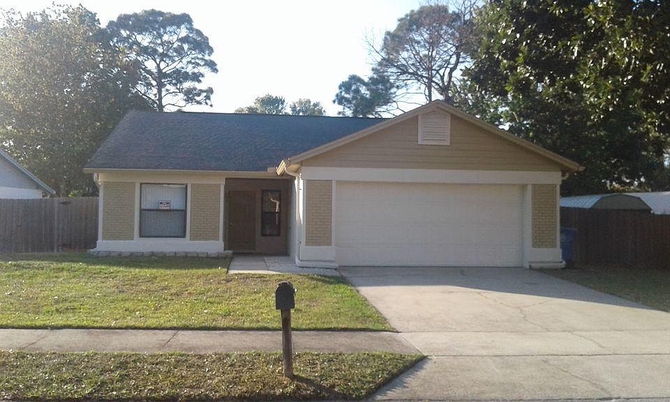 1st image of 1061 Abell Cir