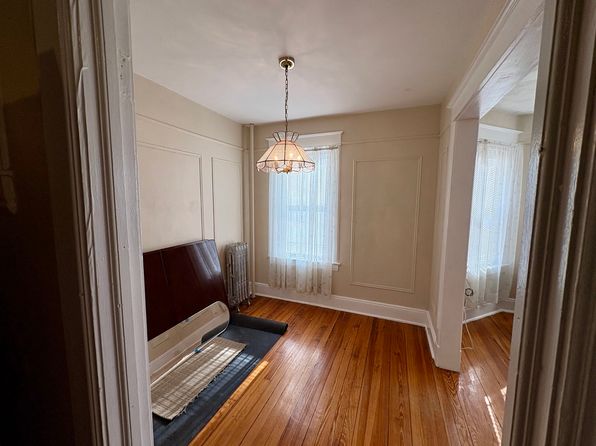 106 McLean Ave #2