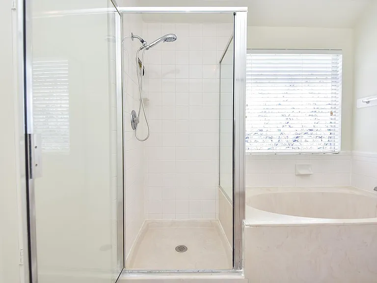 4026 Almond Lake Dr — Photo 32