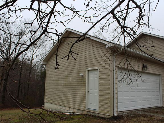 2nd image of 1034 Lincoln Dr