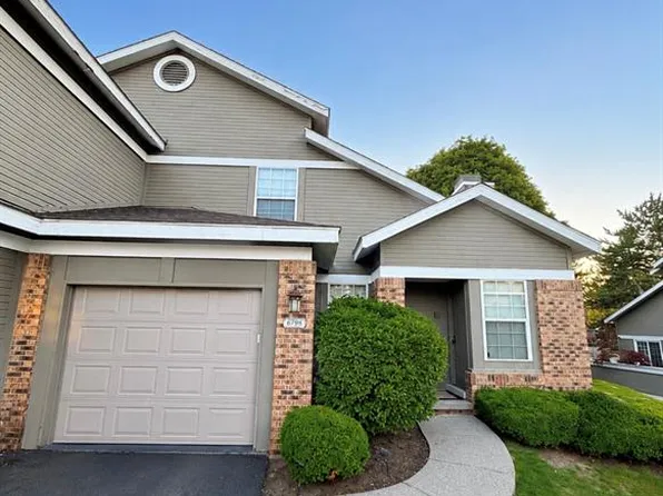 6798 Chimney Sweep Ct, West Bloomfield, MI 48322