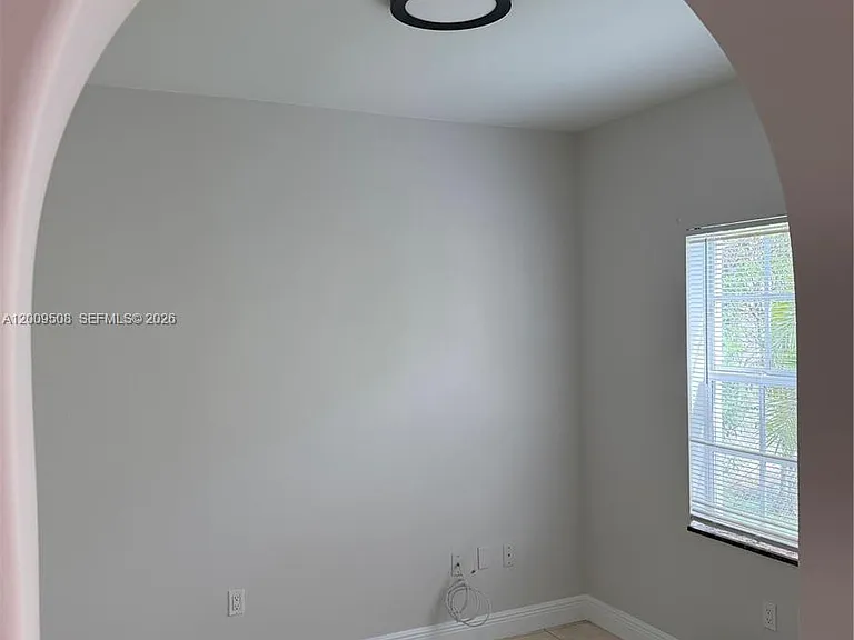 533 Minorca Ave — Photo 15