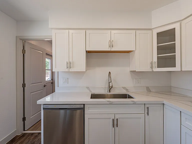 102 E Santa Cruz Dr — Photo 14