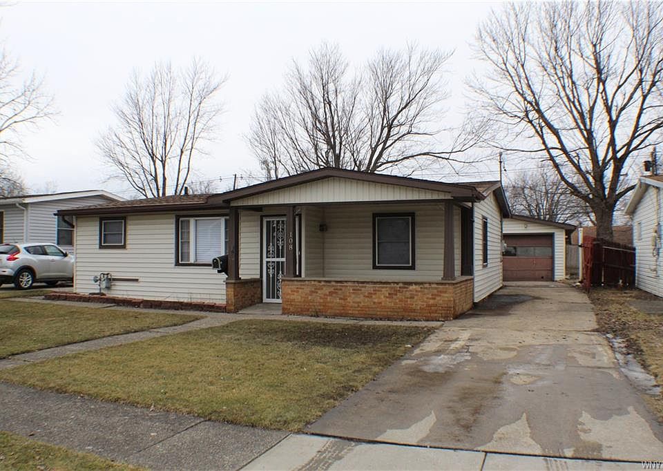 1st image of 108 Dunlop Ave
