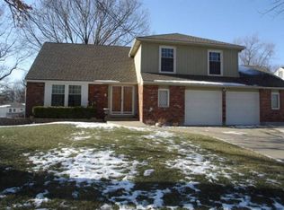 6832 N Overland Dr, Kansas City, MO 64151