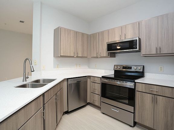 3rd image of 5803 Utsa Blvd APT 7312