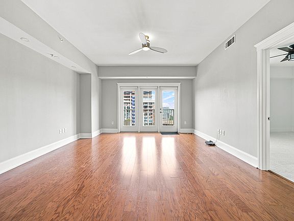 4th image of 222 Glenwood Ave #501