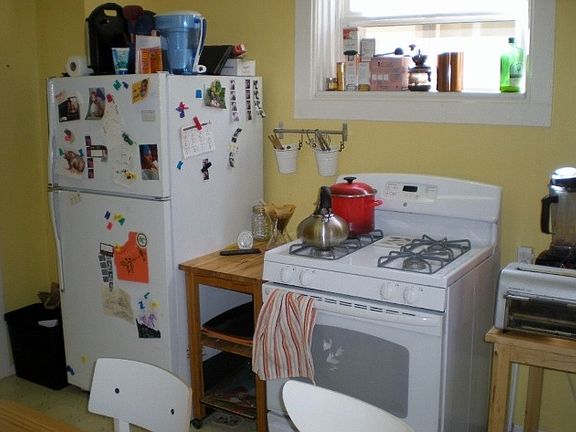 4th image of 221 E Cedar Ave