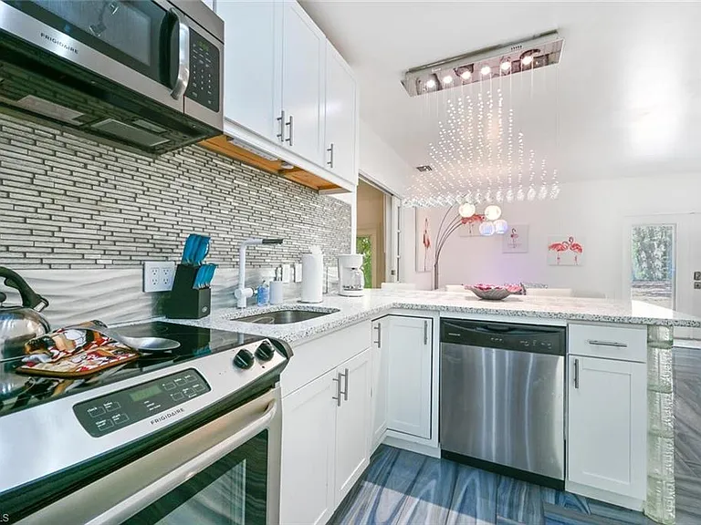 5940 English Oaks Ln — Photo 29