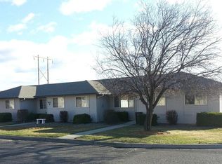 811 S 53rd Ave APT B, Yakima, WA 98908