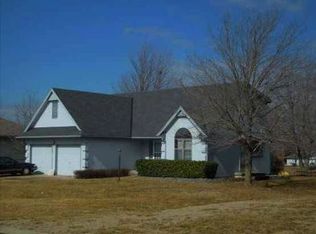 92 E Beulah St, Garden City, MO 64747