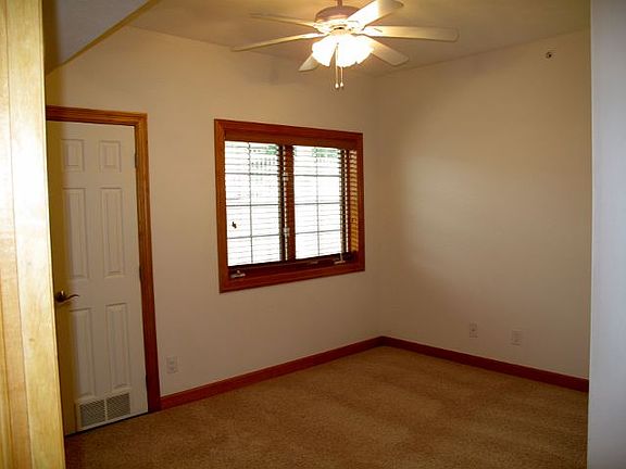 5th image of 14 Iowa St #A6