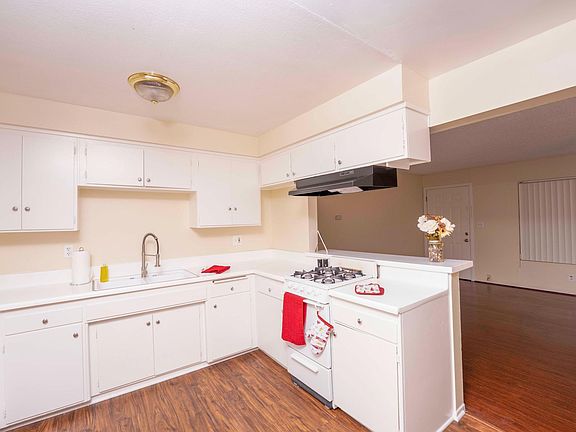 3rd image of 7529 Hellman Ave #19