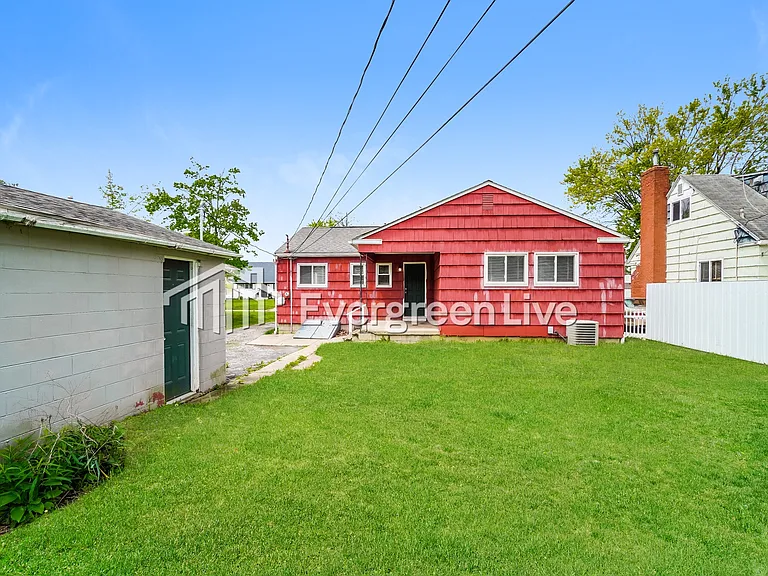 1452 Avenue Dr — Photo 14