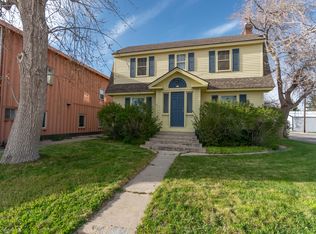 904 Main St, Lander, WY 82520