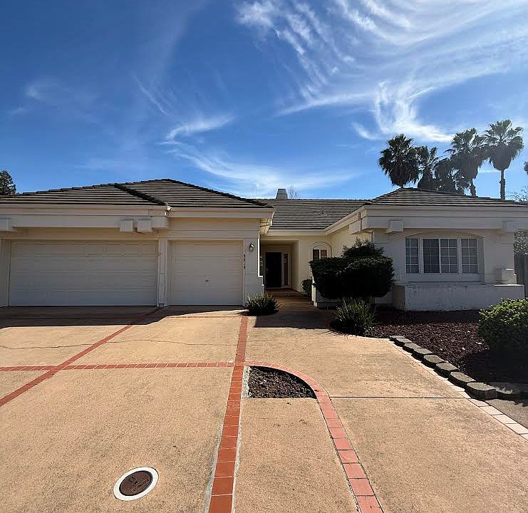1st image of 9619 Soaring Oaks Dr