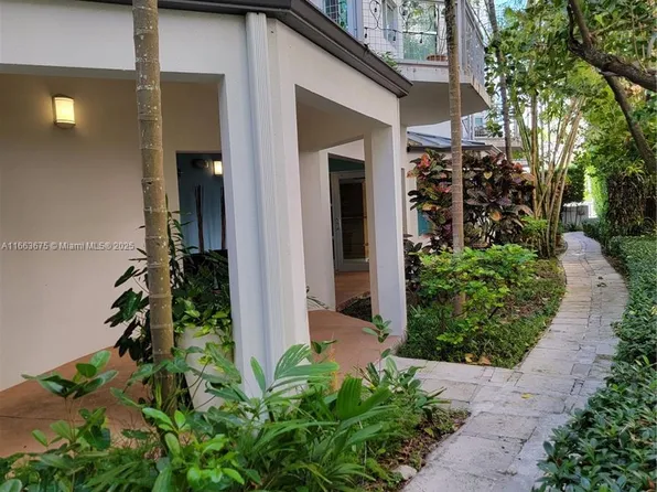 7728 Collins Ave APT 4, Miami Beach, FL 33141