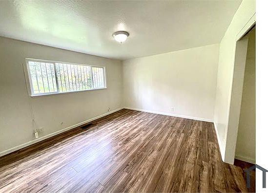 5th image of 7884 Ney Ave APT C