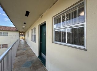 7505 SW 82nd St APT 321, Miami, FL 33143