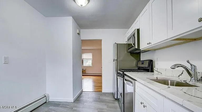 728 Greens Ave #3 — Photo 4