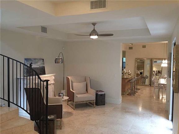 3rd image of 2623 Lincoln Ave #2623