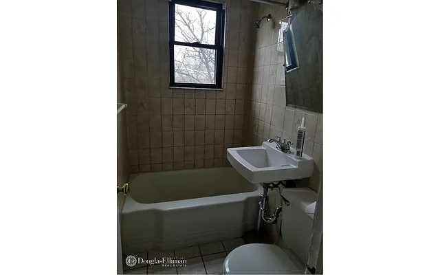 Rented by Douglas Elliman | media 7