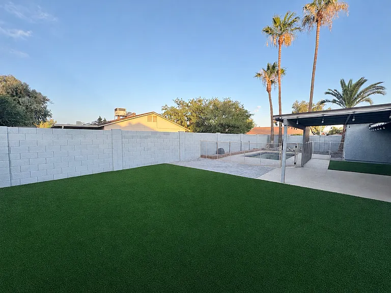1618 W Brooks St — Photo 22