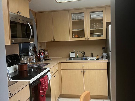 4th image of 1481 NE Miami Gardens Dr APT 375