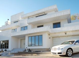 30 Tricia Way, Staten Island, NY 10307