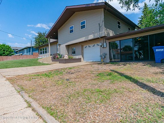 3rd image of 739 Aldrich St