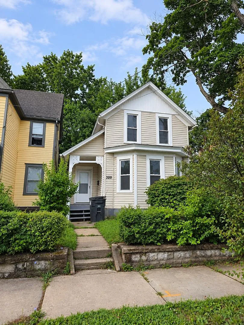 320 Crosby St — Photo 1