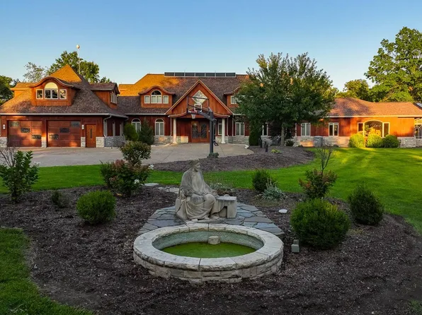 2270 256th St, Fairfield, IA 52556