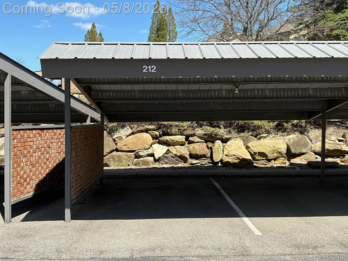 Building Photo - 2605 Greenstone Blvd #212