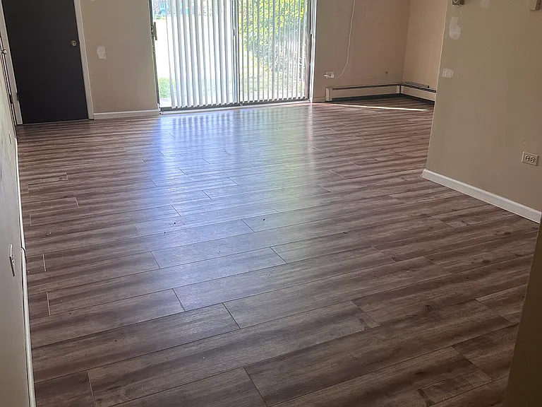 1555 N Winslowe Dr #1A — Photo 3