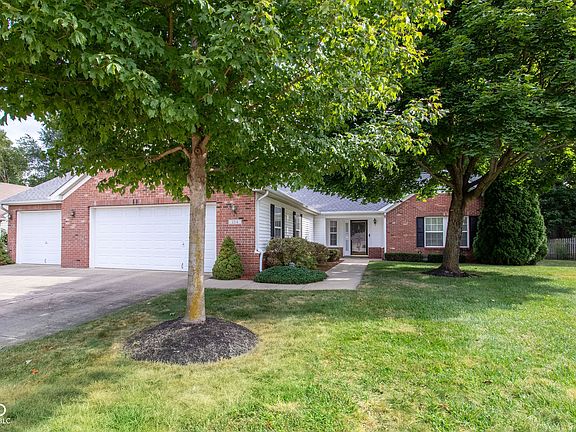 2nd image of 104 Trowbridge Dr