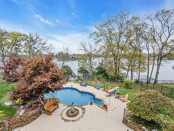 3rd image of 1445 Dickerson Bay Dr