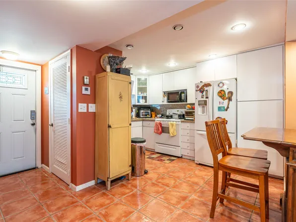 820 S Hollybrook Drive #101, Pembroke Pines, FL 33025