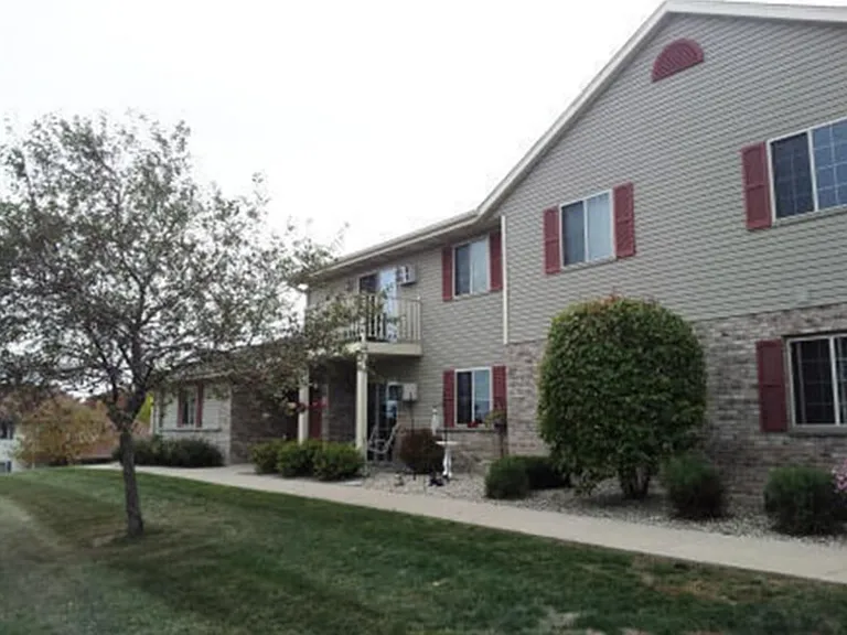 68 S Mountin Dr — Photo 1