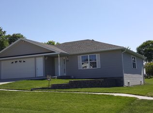 208 Vroman St, Winside, NE 68790