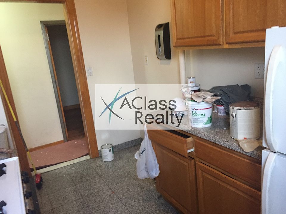1st image of 42-6 30th Ave #3R