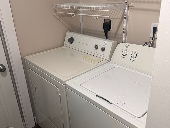 5th image of 63 Smith Ln