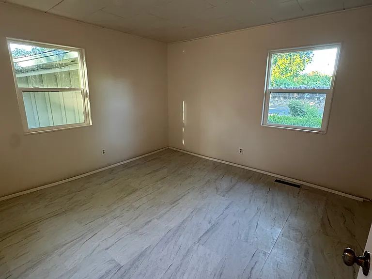 340 Kaer Ave — Photo 14