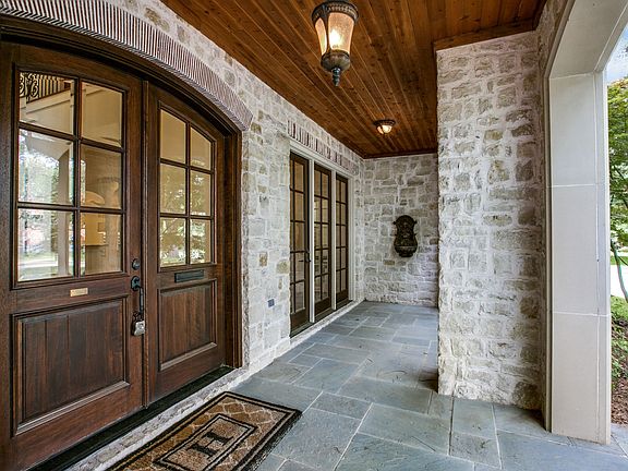 3rd image of 4238 Alta Vista Ln