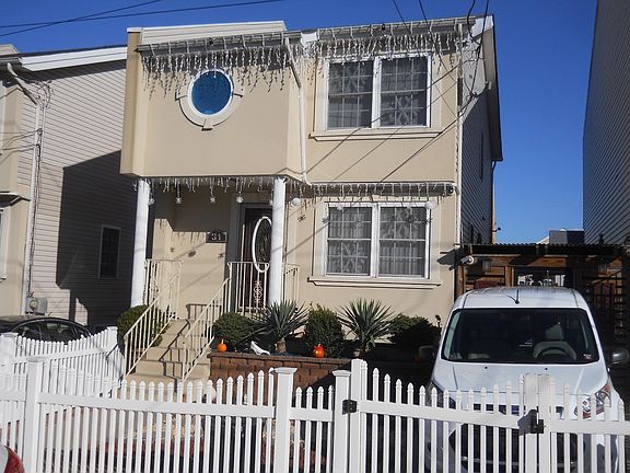 4th image of 31 Bush Ave
