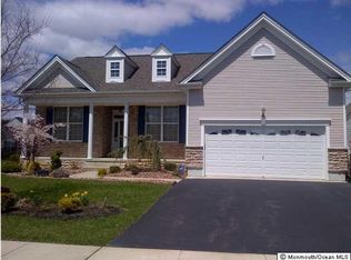 21 Chesterfield Dr, Jackson, NJ 08527