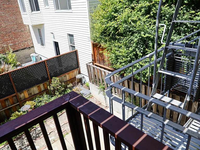 520 Bartlett St #2 — Photo 7