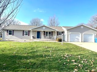 101 Wright Dr, Utica, IL 61373