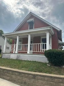 250 E William St, Delaware, OH, 43015