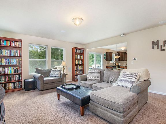 2nd image of 9256 Pier Pl