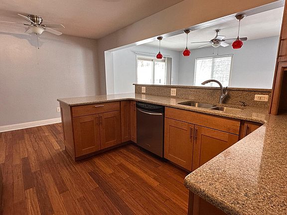 3rd image of 29622 Puritan St